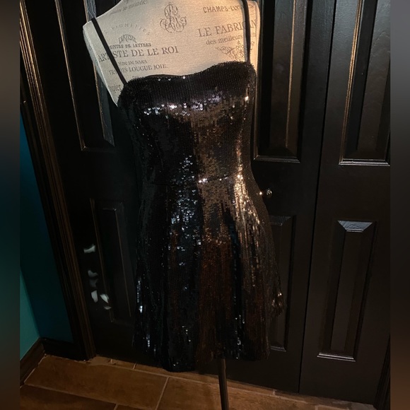 NWT French Connection black sequin dress. - Picture 3 of 8